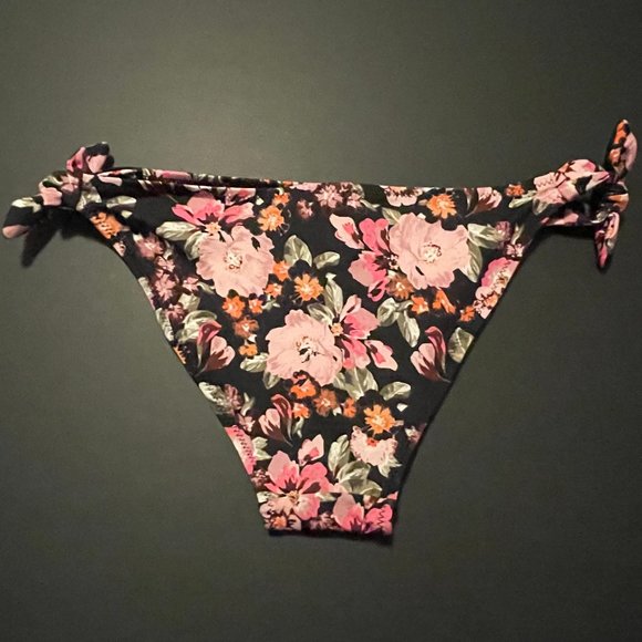 H&M Bikini Set - Picture 4 of 16